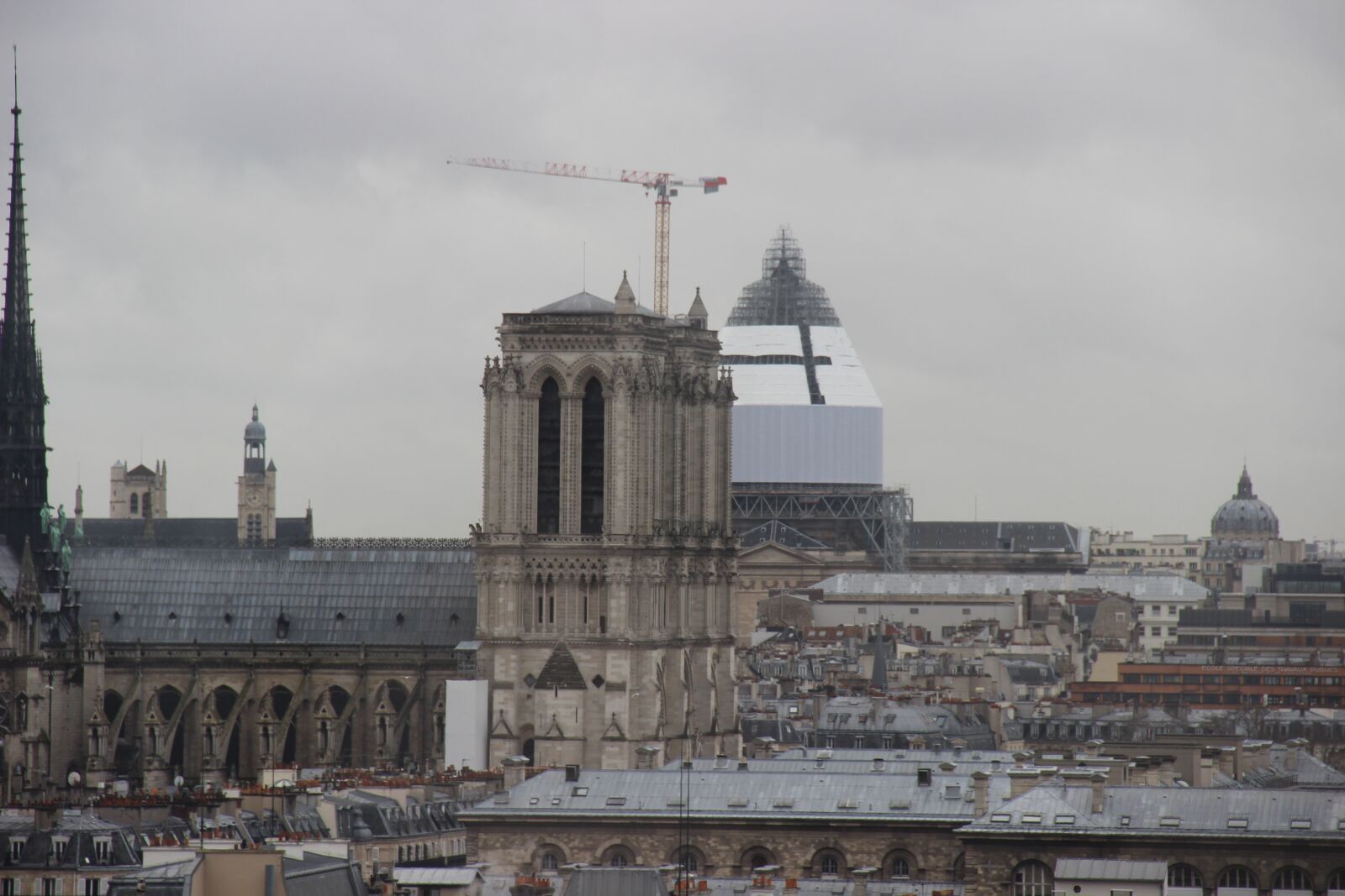 Canon EF-S 18-135mm F3.5-5.6 IS sample photo. Paris, roof, view photography