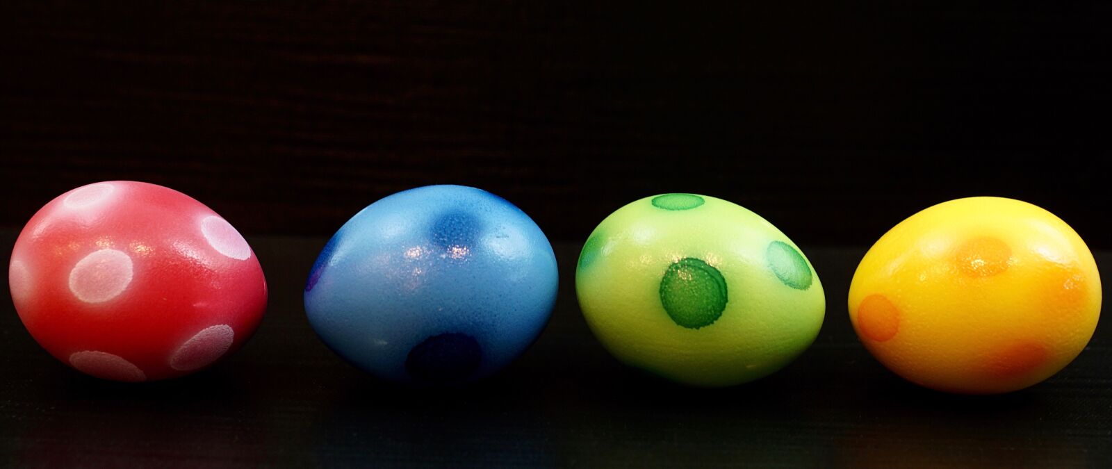 Sony ILCA-77M2 + 35mm F1.4 sample photo. Easter, egg, colorful photography