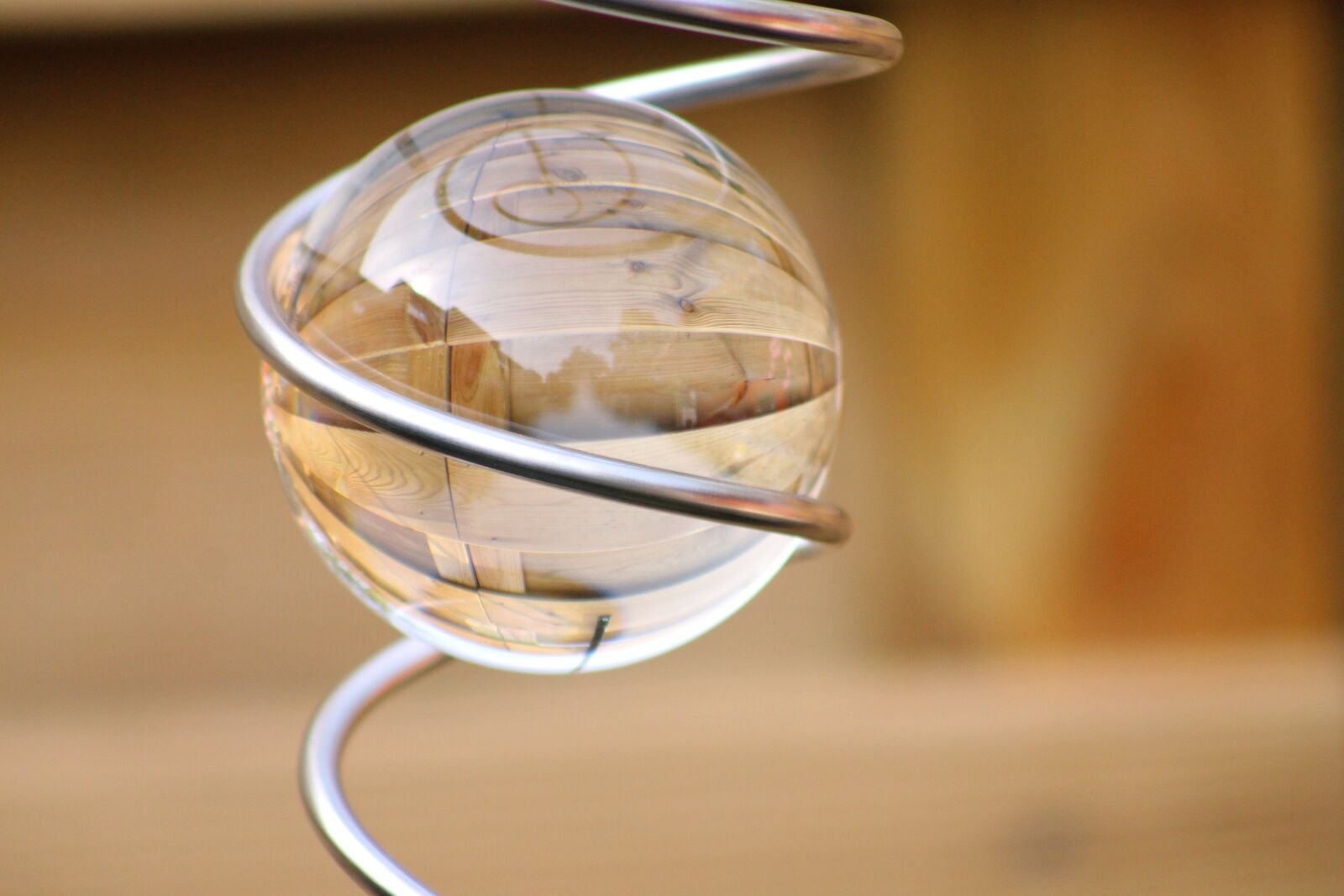 Canon EF 75-300mm f/4-5.6 sample photo. Glass, bol, decoration photography
