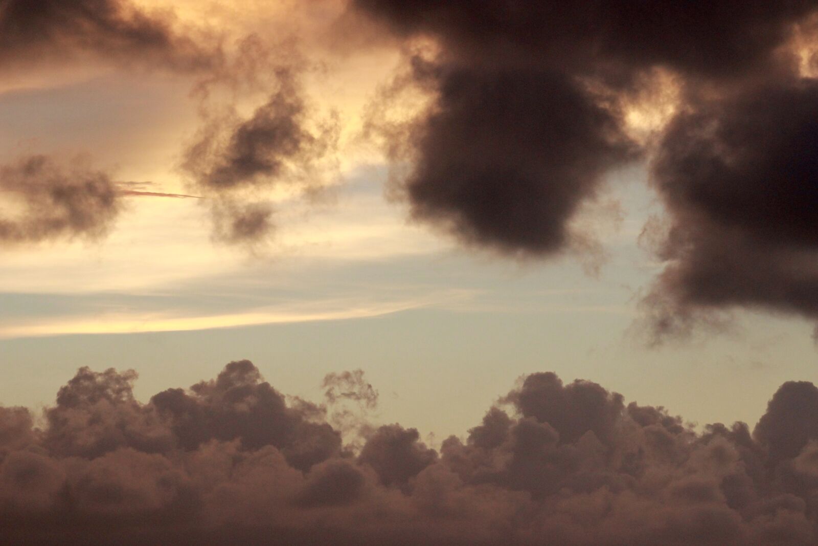 Canon EOS 600D (Rebel EOS T3i / EOS Kiss X5) sample photo. Sky, clouds, sunset photography