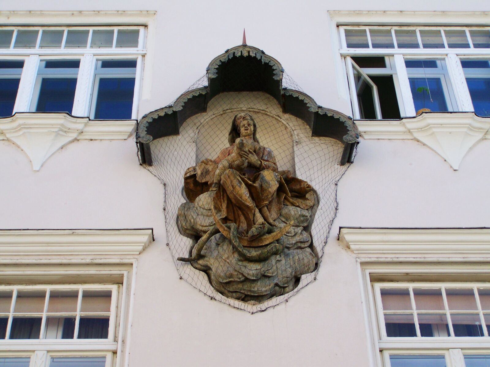 Kodak EASYSHARE ZD710 ZOOM DIGITAL CAMERA sample photo. Building statue, krems, the photography