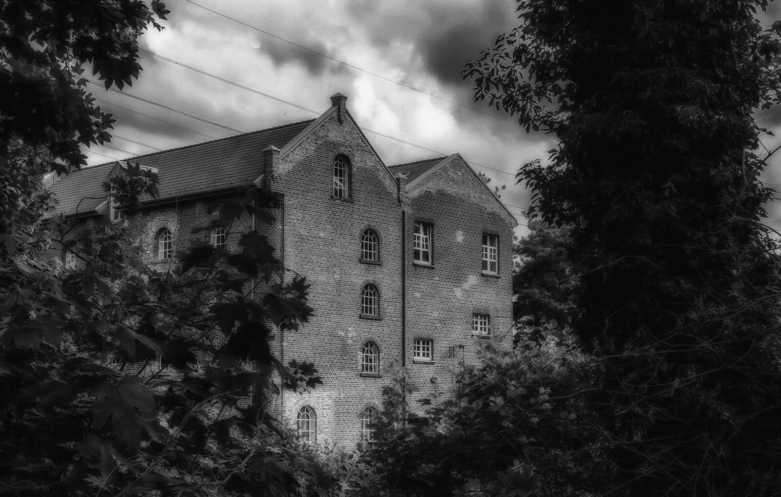 Nikon D3300 sample photo. Home, monochrome, architecture, house photography