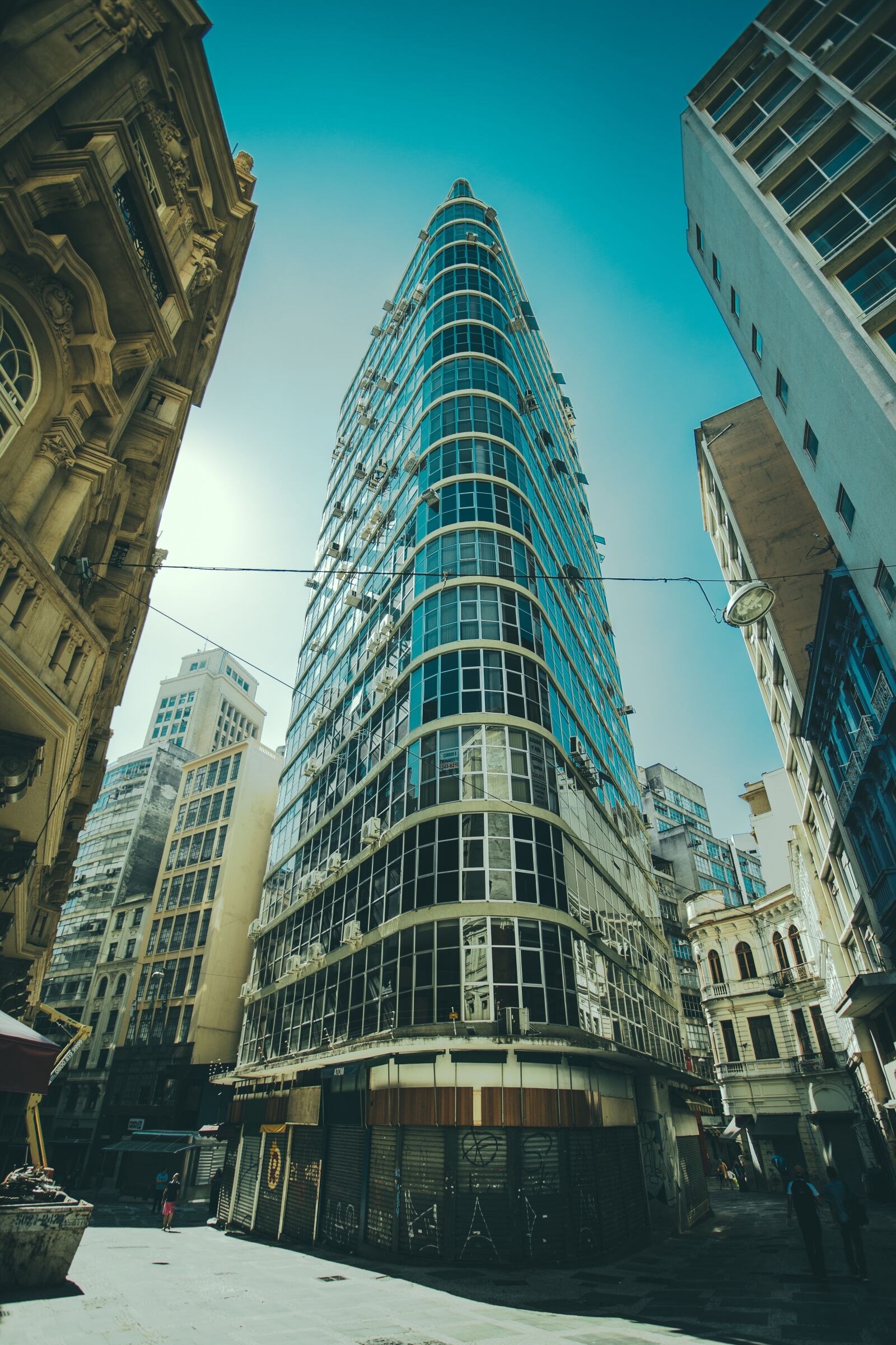 Canon EOS 6D + Canon EF 17-40mm F4L USM sample photo. Architecture, buildings, office photography