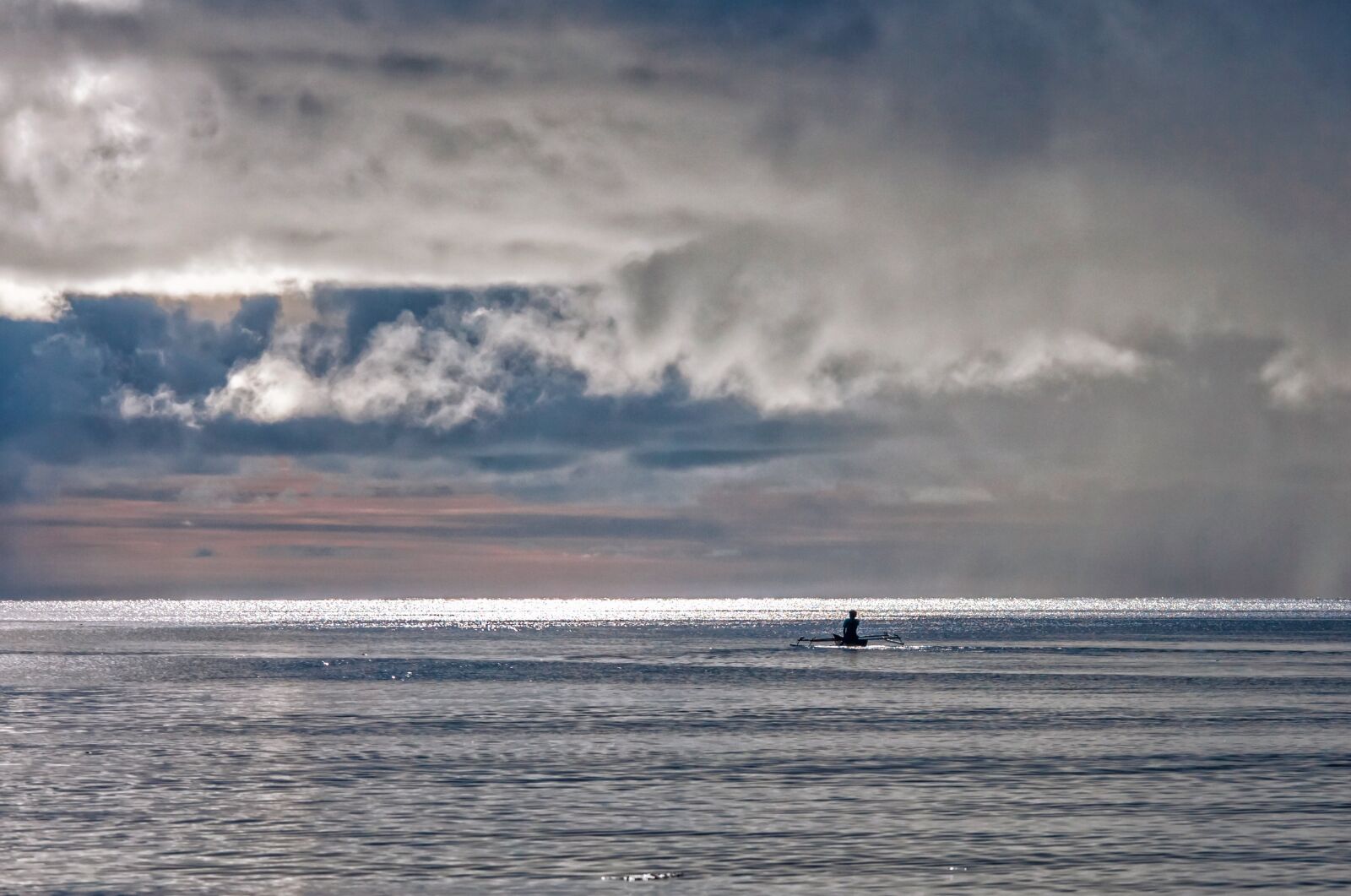 Canon EOS 5D Mark II sample photo. Sea, boat, storm premonition photography