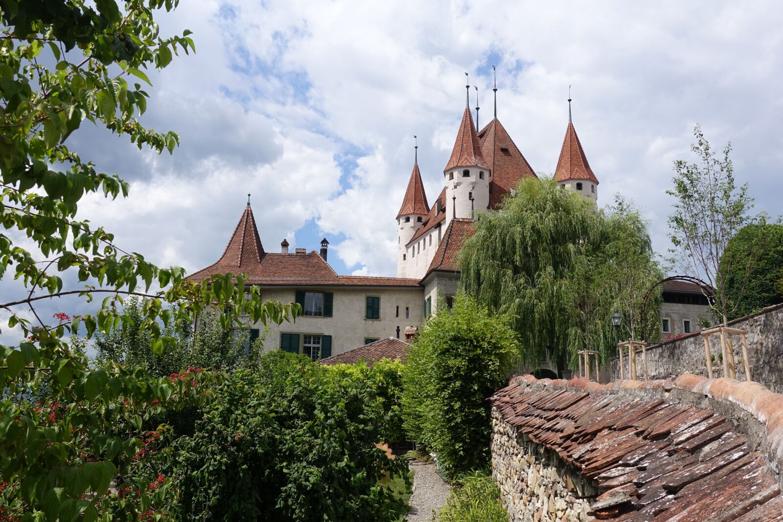 Sony Cyber-shot DSC-RX100 IV sample photo. Thun, castle, middle ages photography