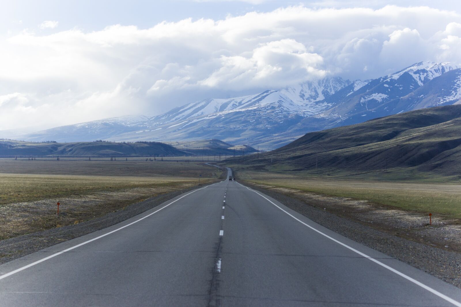 Sony Alpha DSLR-A500 + Sony DT 50mm F1.8 SAM sample photo. Mountain altai, russia, road photography