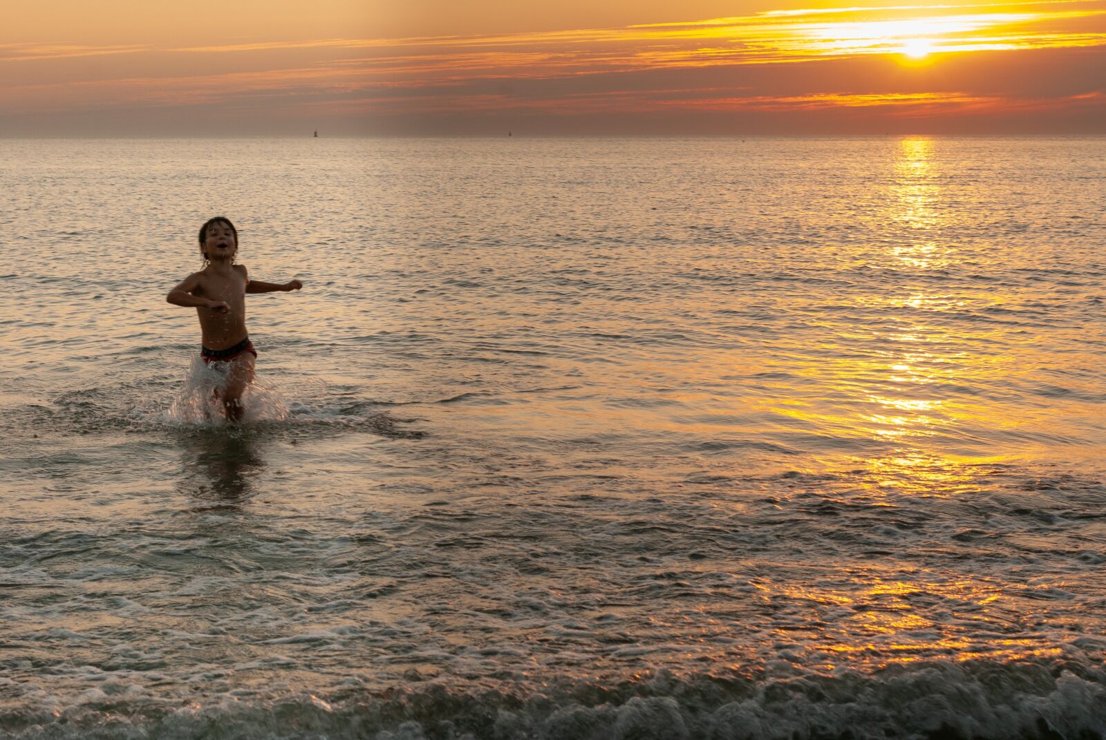 Nikon D80 sample photo. Beach, silhouette, shadow photography