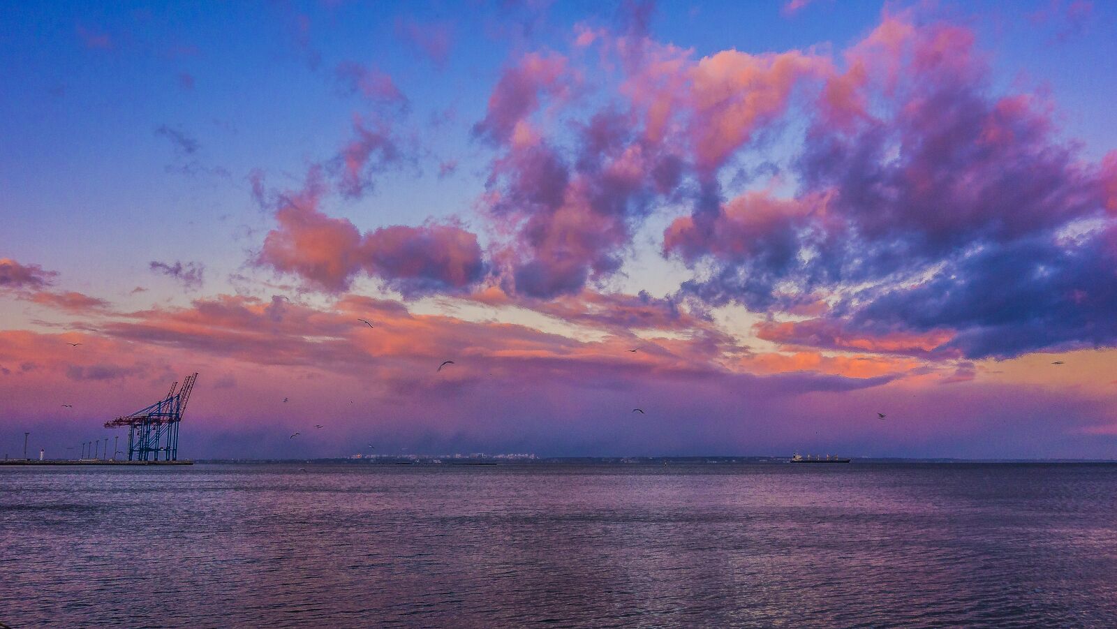 Sony Cyber-shot DSC-RX100 sample photo. Odessa, port, evening photography