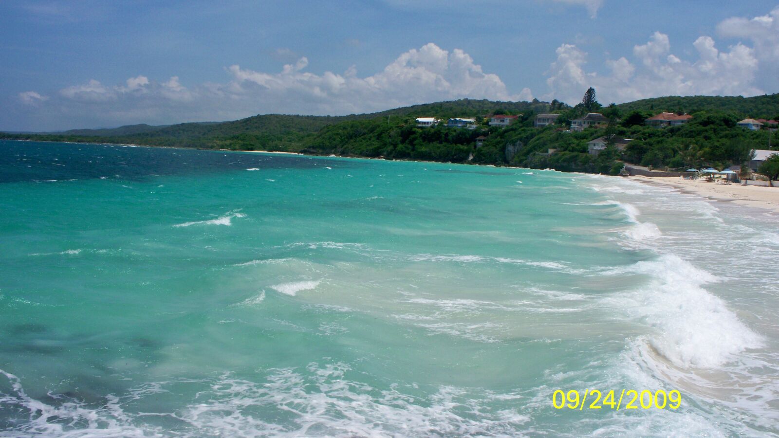 Kodak EASYSHARE Z1485 IS DIGITAL CAMERA sample photo. Beach, sand, waves photography