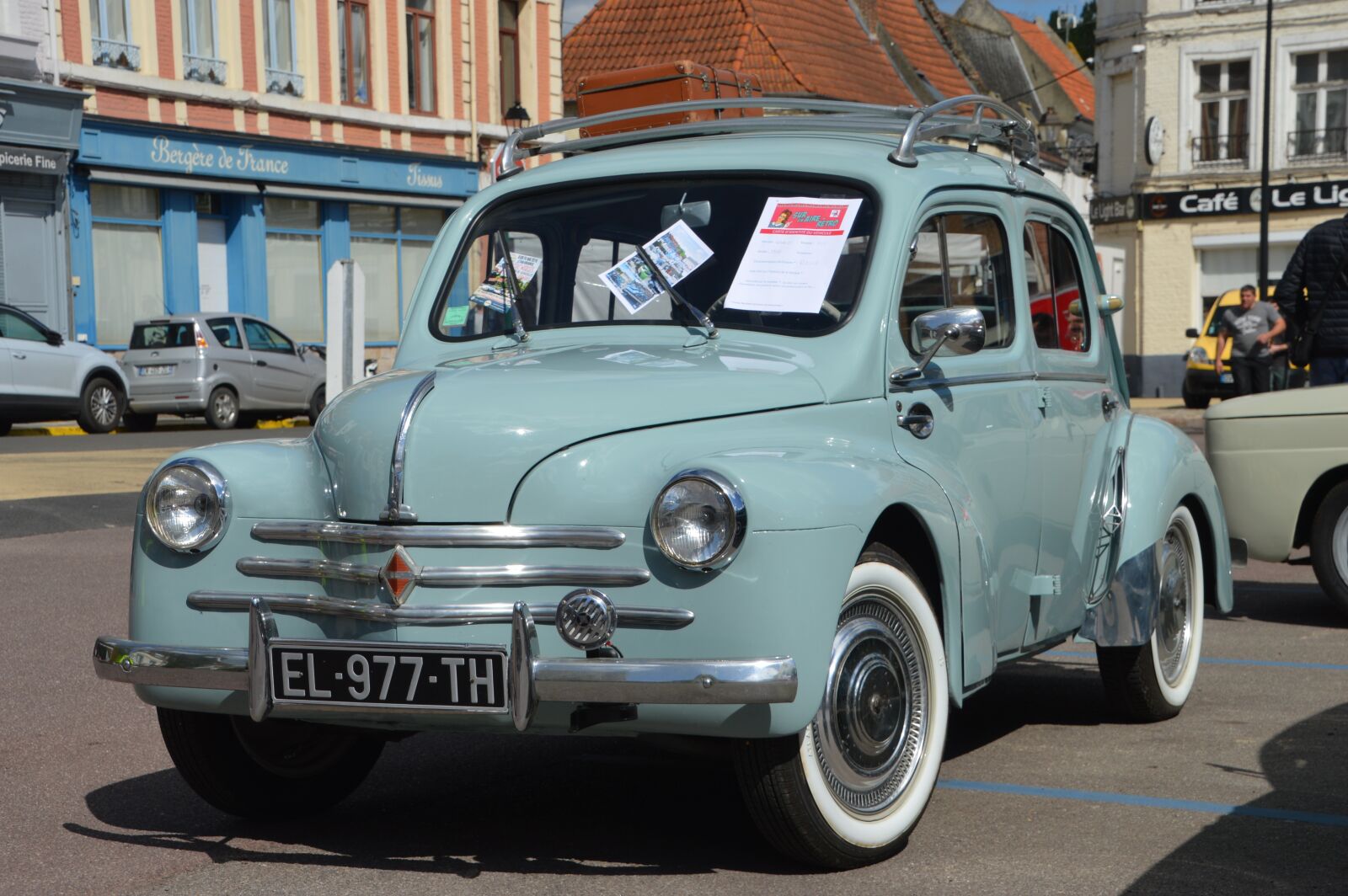 Nikon D3200 sample photo. Renault, renault 4cv, vehicle photography