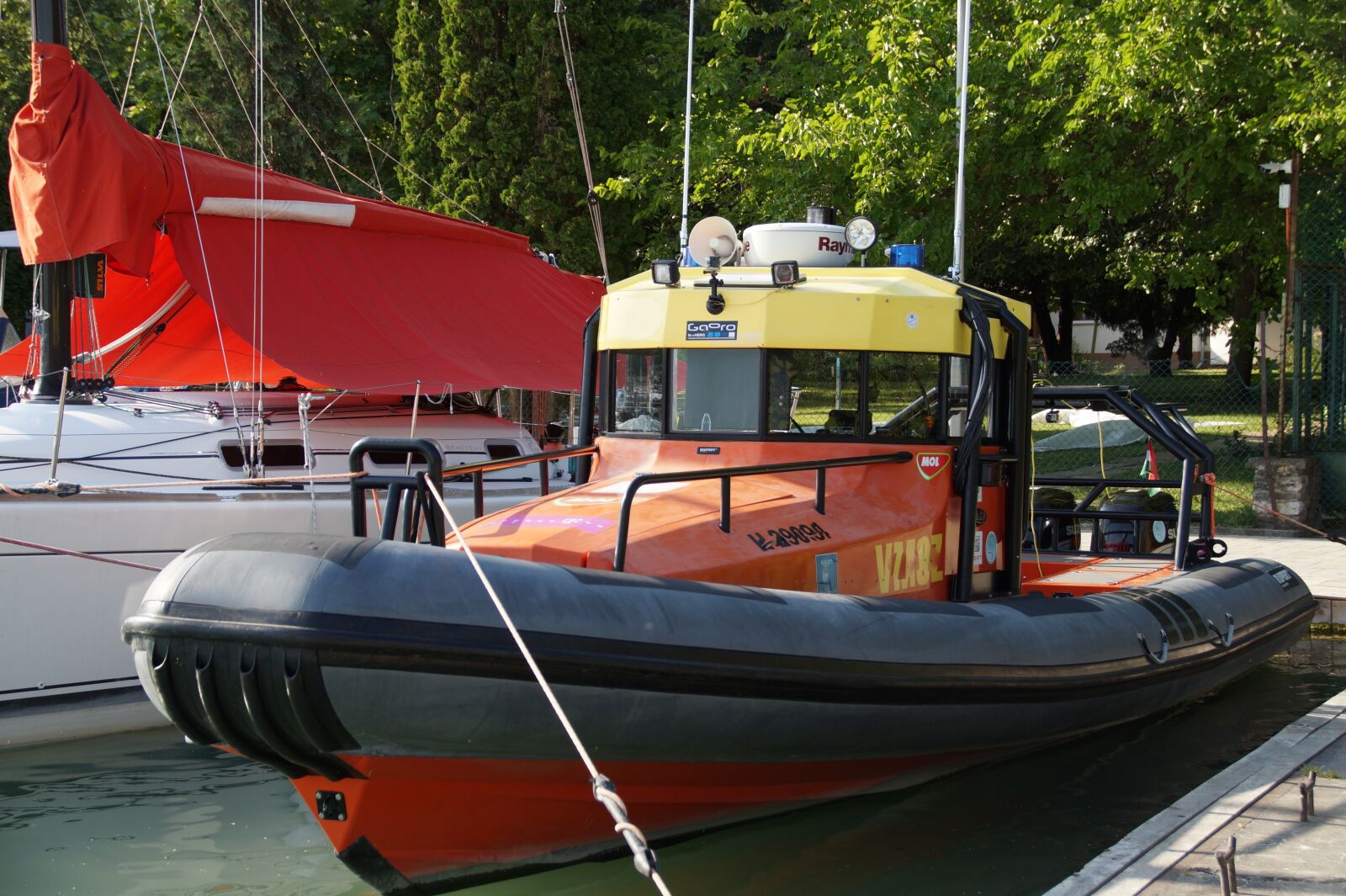 Sony SLT-A58 sample photo. Ship, boat, inflatable photography