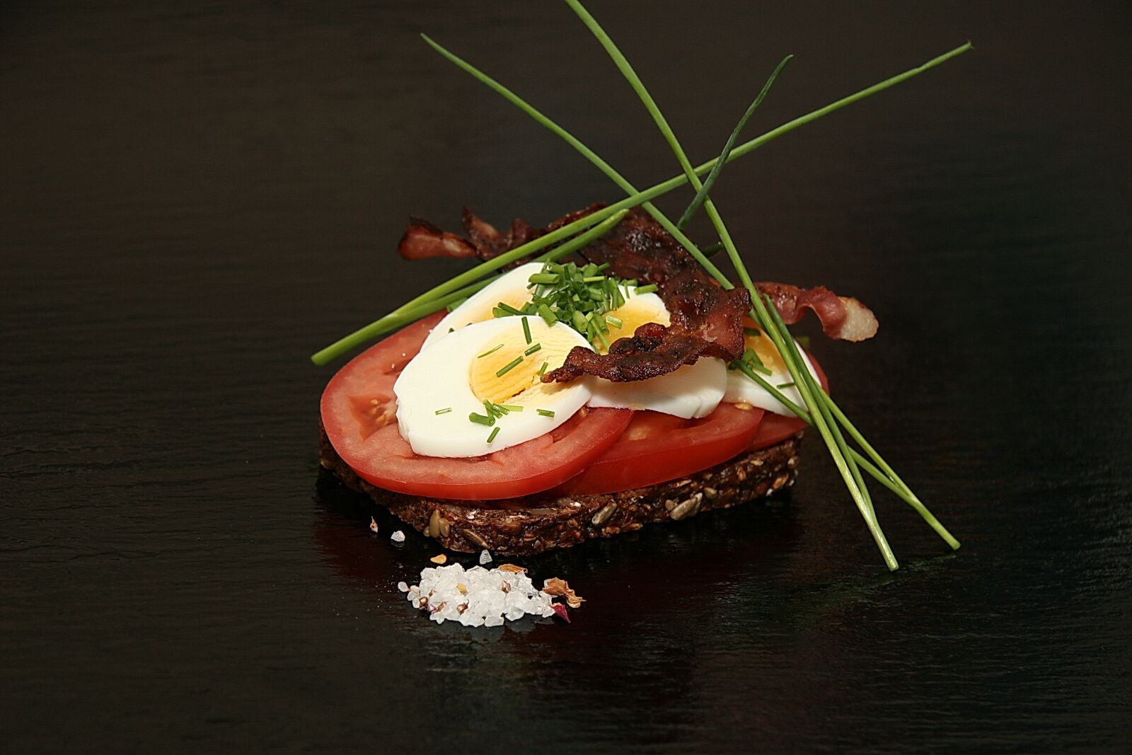 Canon EOS 20D sample photo. Open-faced sandwiches, rye bread photography