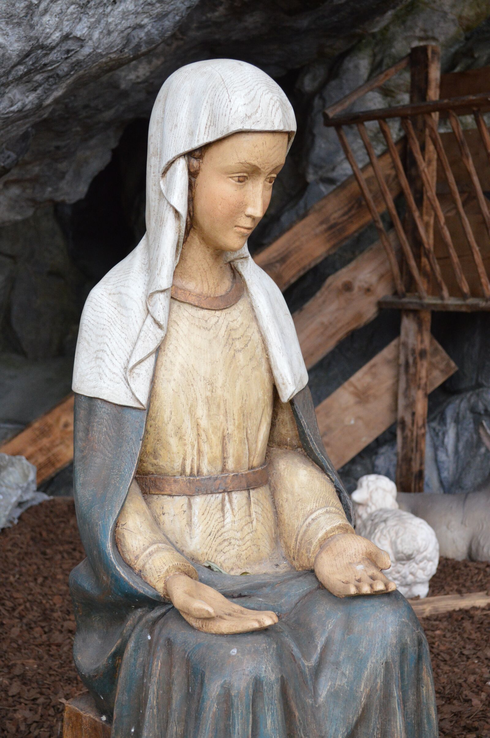 Nikon D3200 sample photo. Statue, wood, woman photography