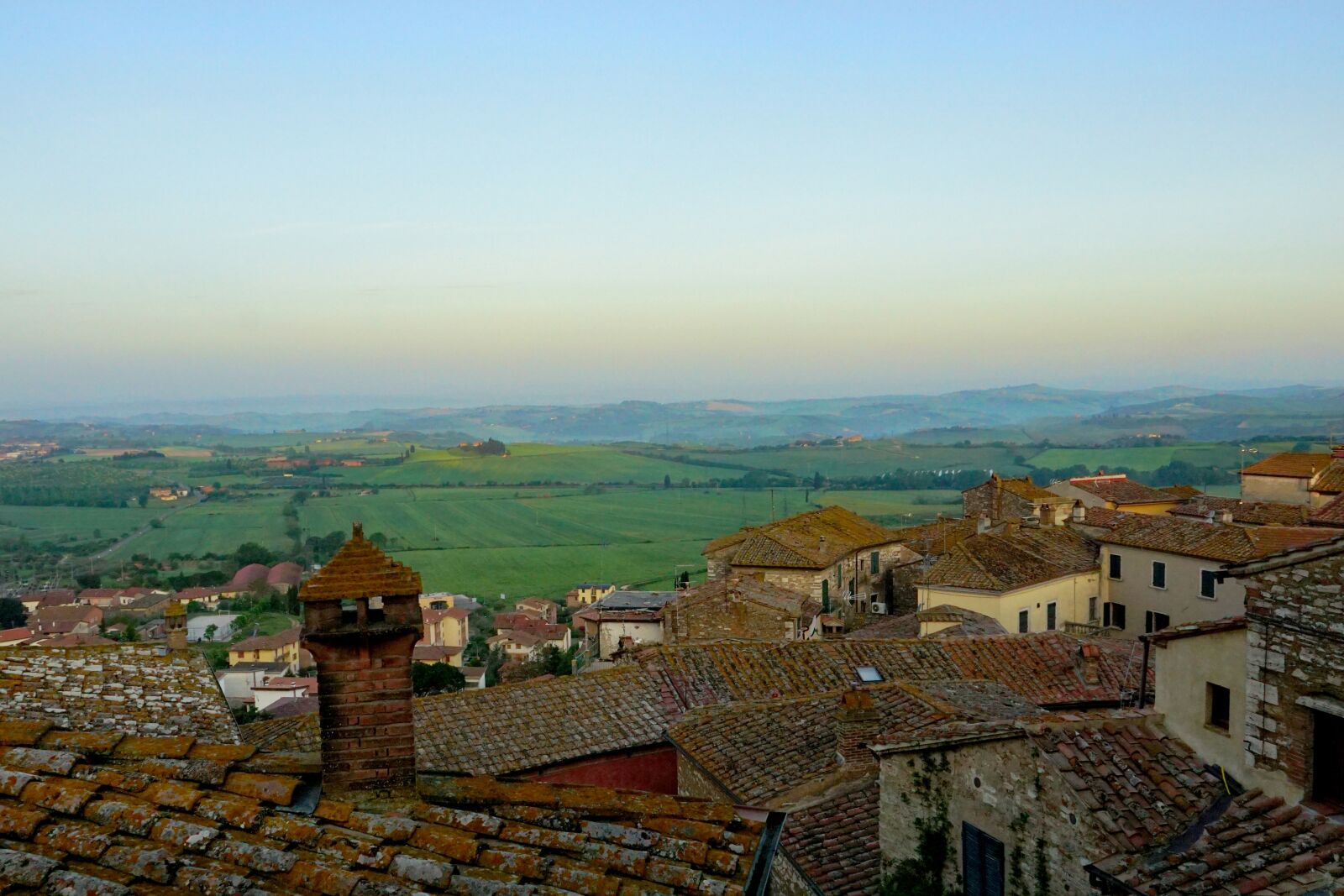 Sony a6000 sample photo. Tuscany, city, architecture photography
