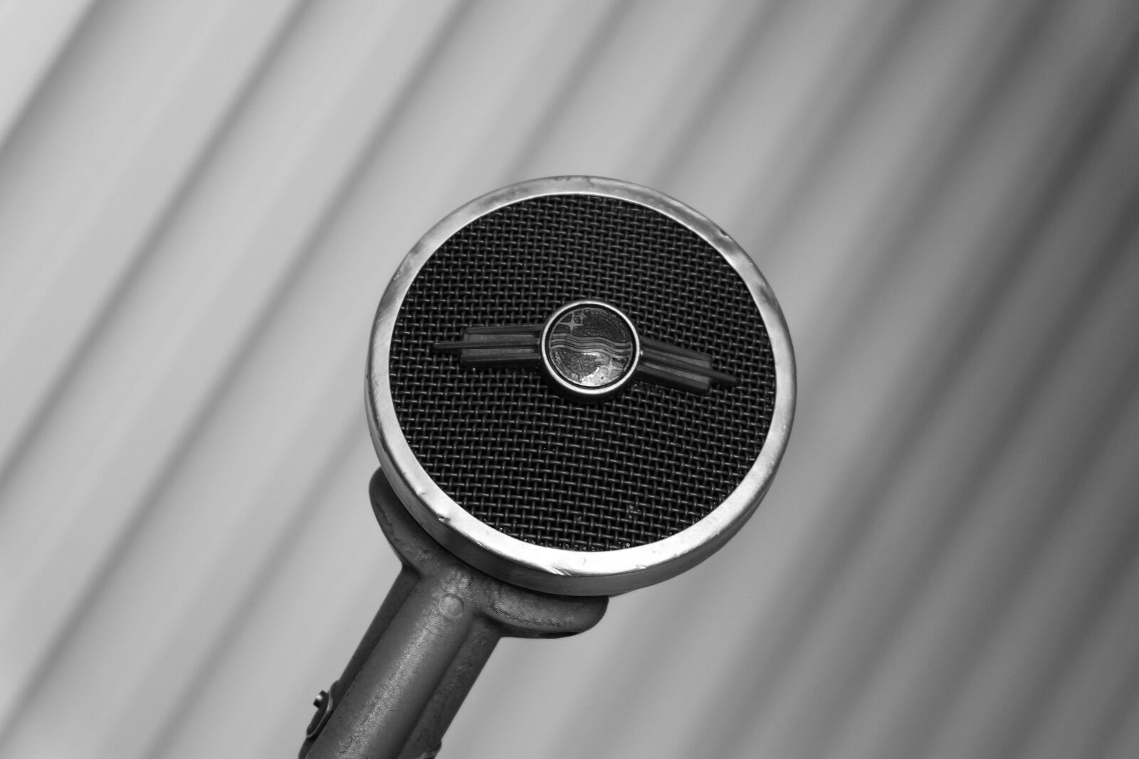 Fujifilm X-M1 sample photo. Music, sound, microphone photography