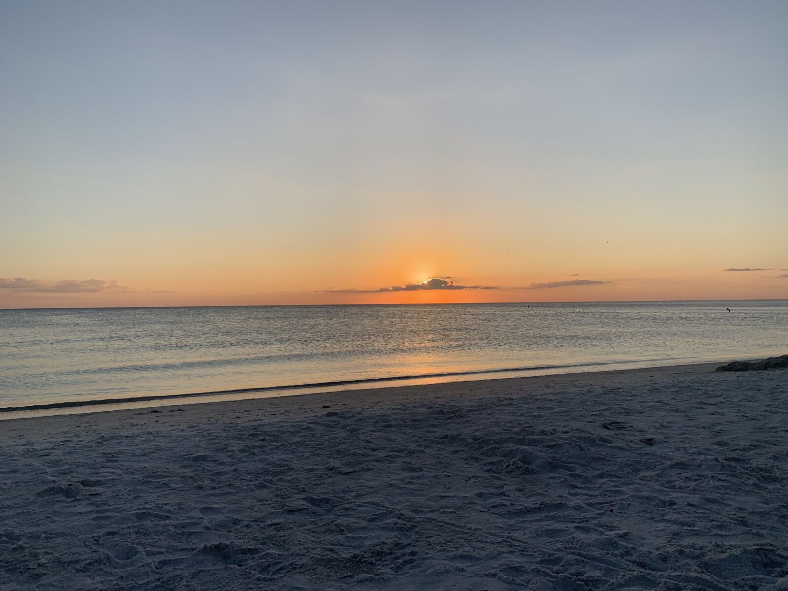 Apple iPhone XR sample photo. Beach, sunset, ocean photography