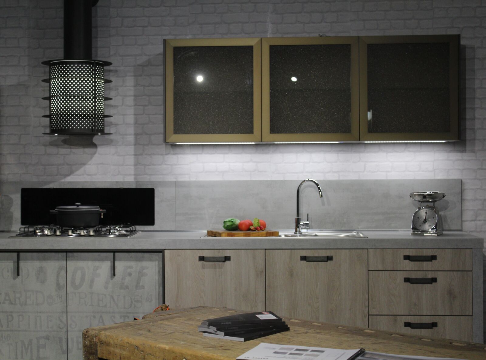 Canon EOS 1200D (EOS Rebel T5 / EOS Kiss X70 / EOS Hi) sample photo. Kitchen, modern kitchen, furniture photography
