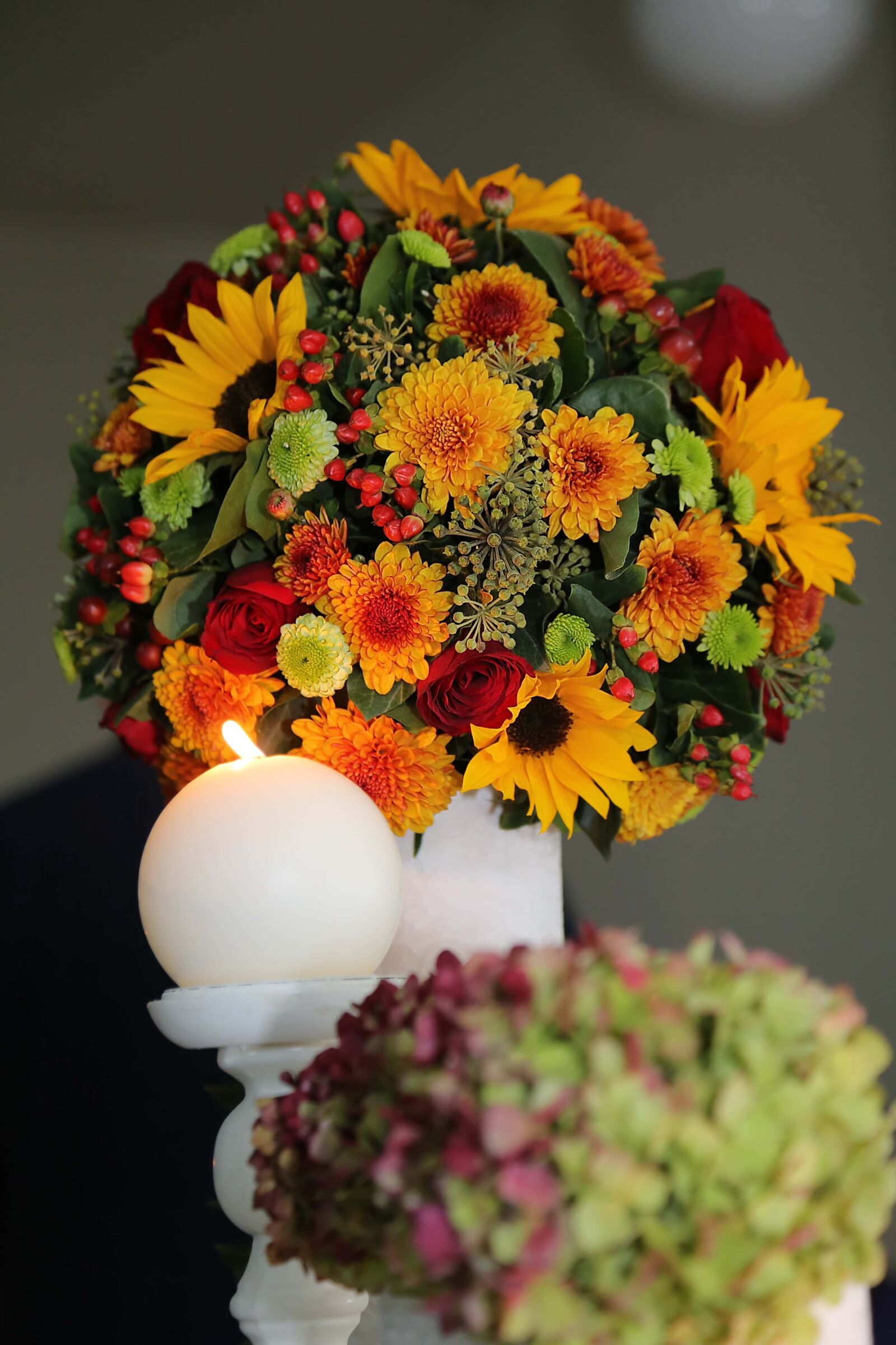 Canon EF 24-105mm F4L IS USM sample photo. Candle, bouquet, candlestick, candlelight photography