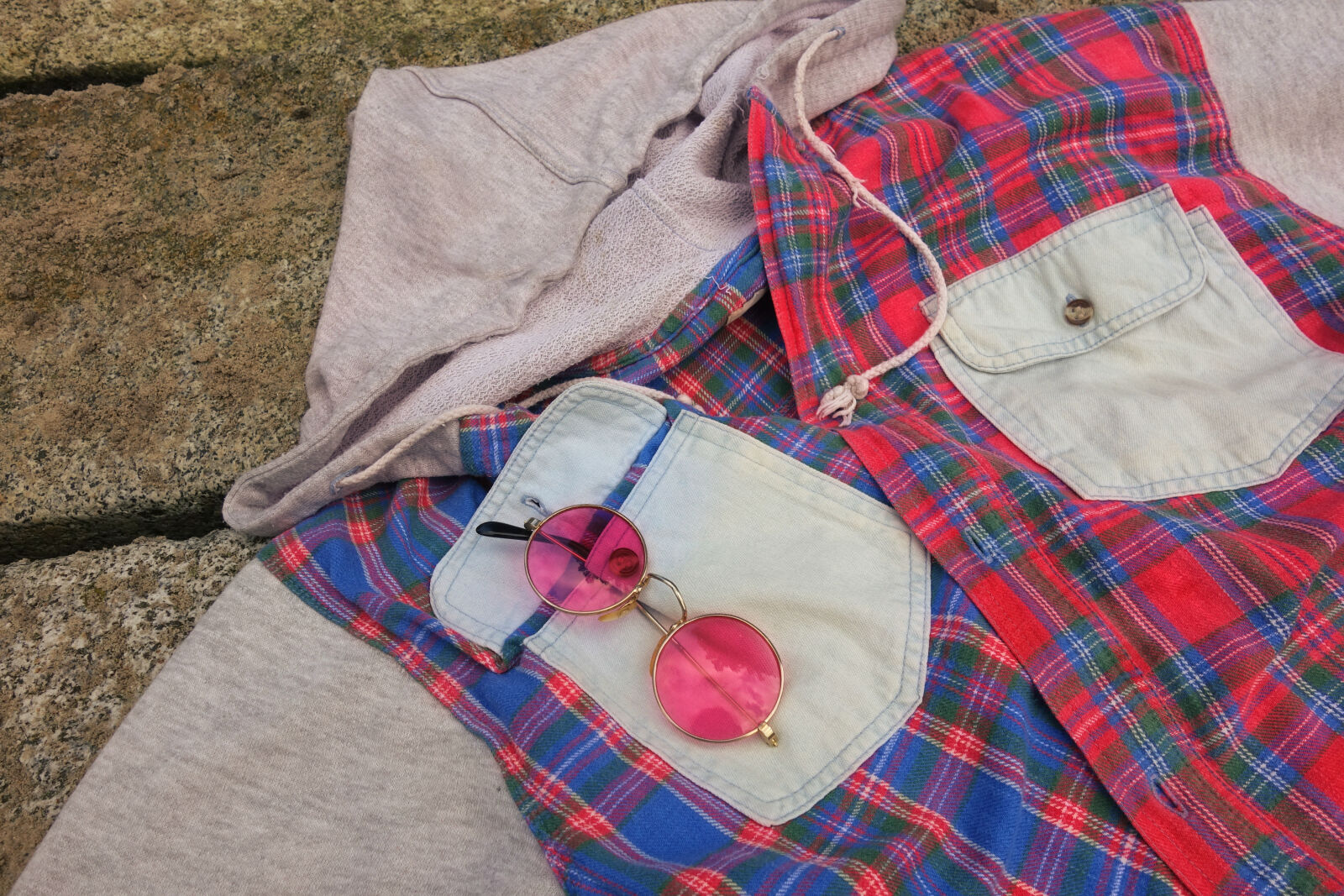 Sony Cyber-shot DSC-RX100 sample photo. Breast, pocket, chequered, clothing photography