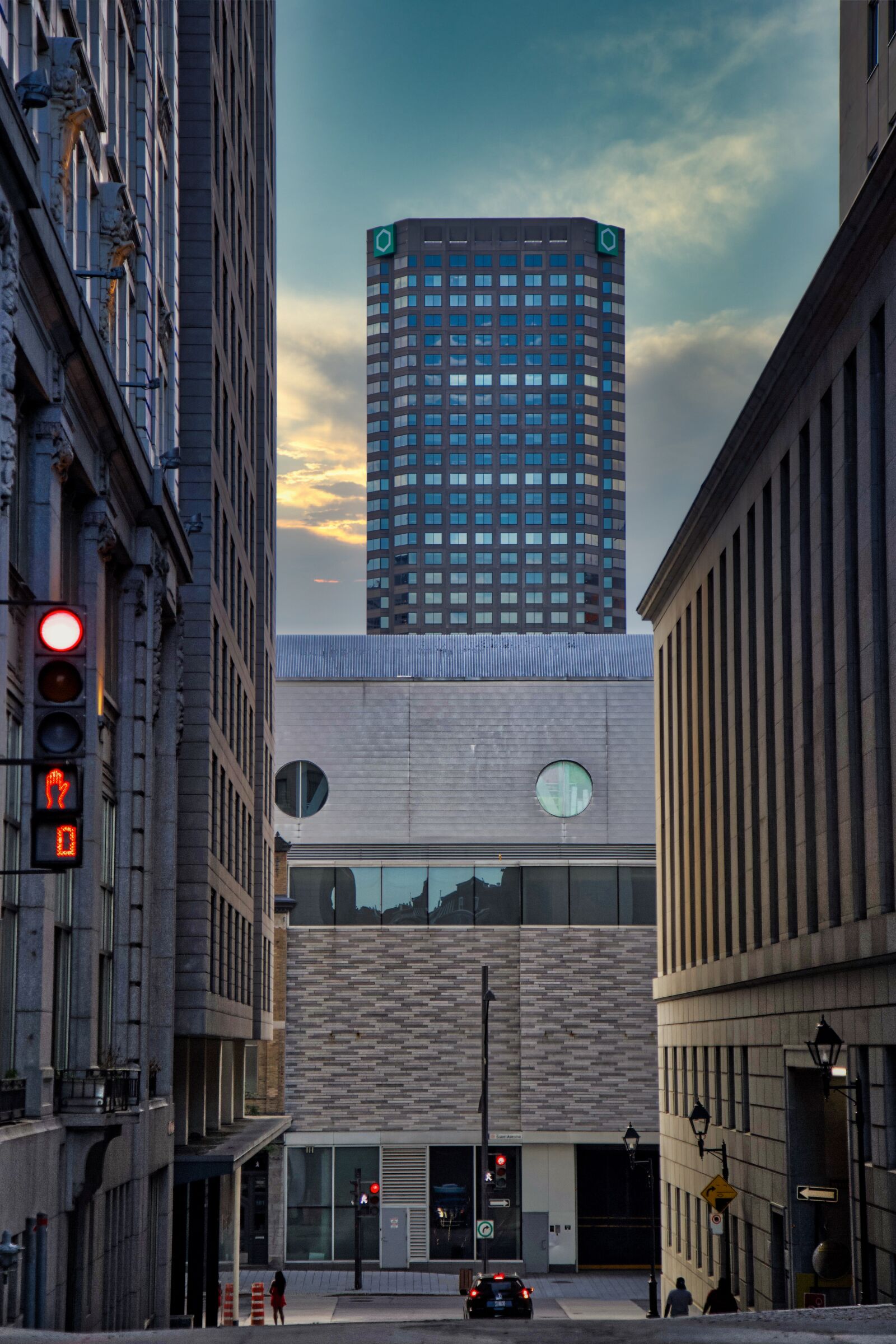 Canon EOS 6D + Canon EF 24-105mm F4L IS USM sample photo. Montreal, old montreal, quebec photography