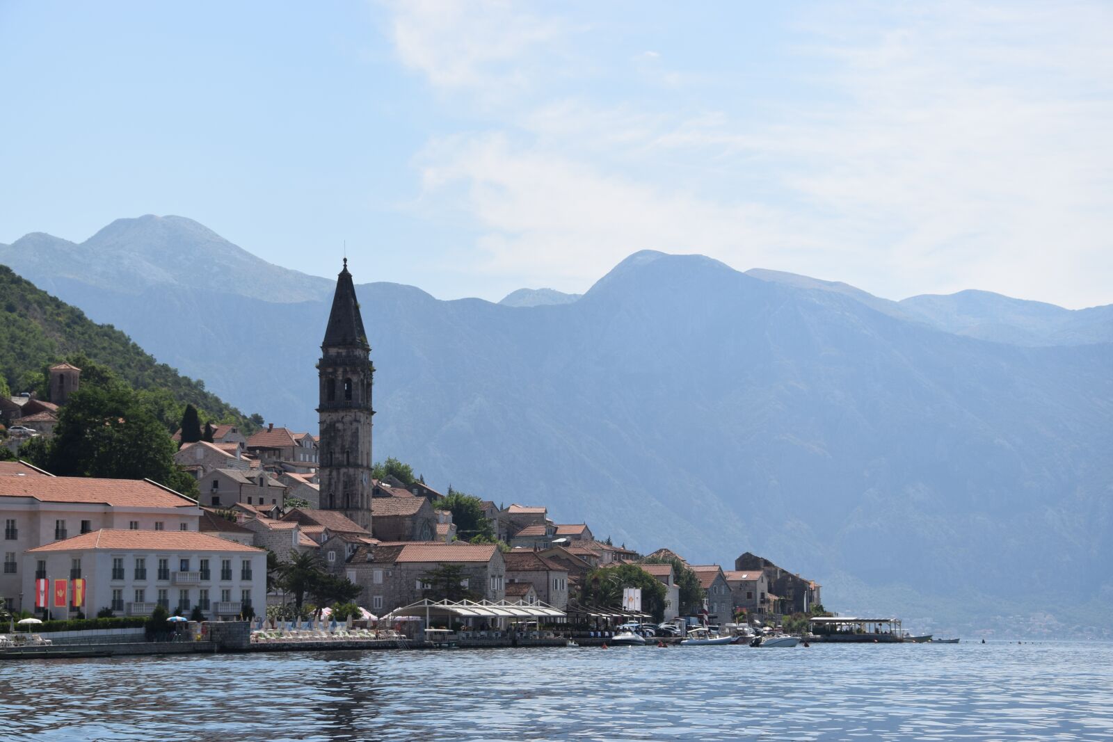 Nikon D5300 sample photo. City, lake, mountain photography