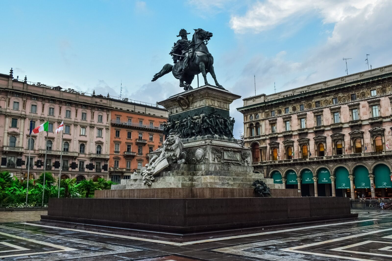 Nikon D3300 sample photo. Italy, milan, square photography