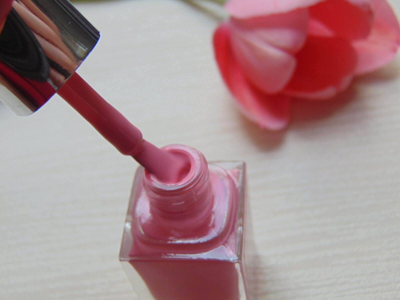 Sony Cyber-shot DSC-H300 sample photo. Beauty, nail polish, pink photography
