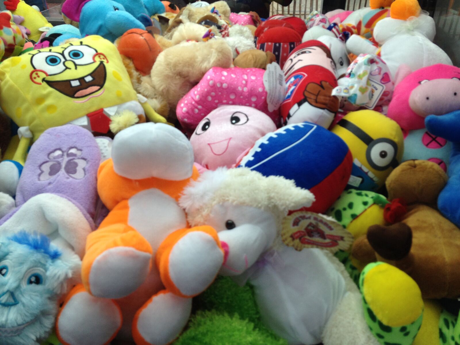 iPhone 4S back camera 4.28mm f/2.4 sample photo. Boardwalk, carnival, kids, toy photography