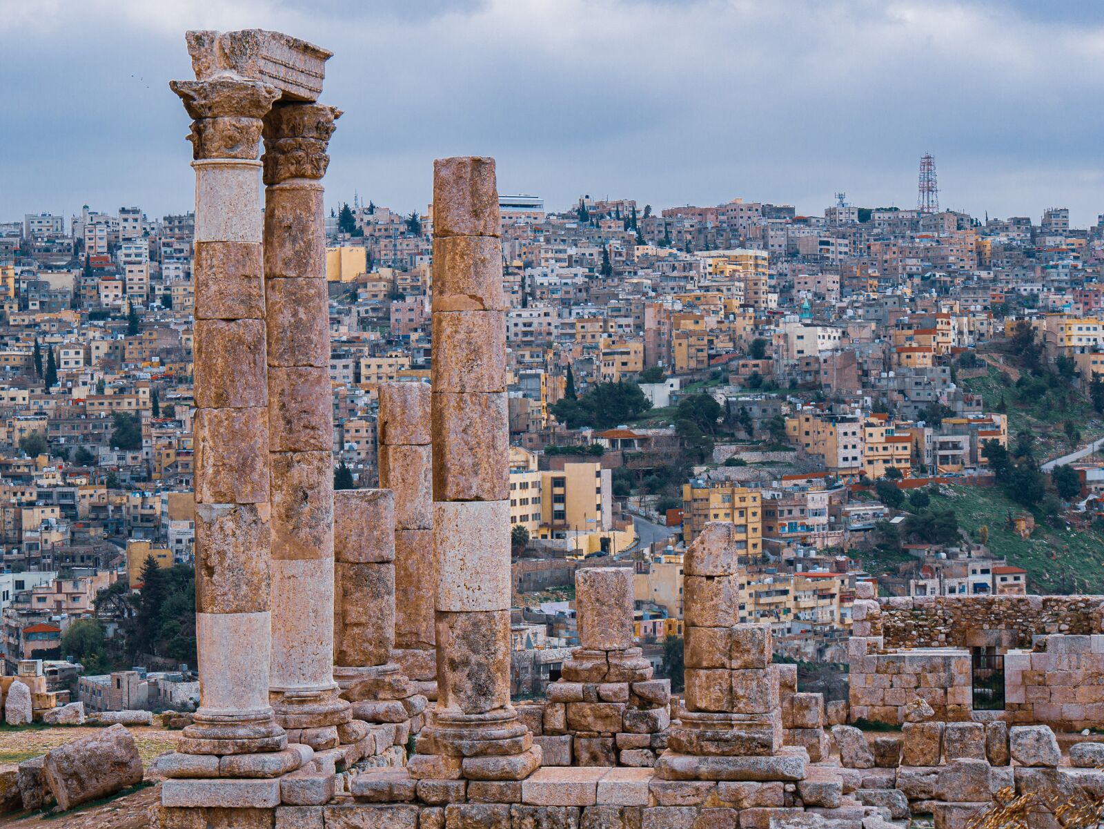 Panasonic Lumix G Vario 14-140mm F3.5-5.6 ASPH Power O.I.S sample photo. Amman, jordan, citadel hill photography