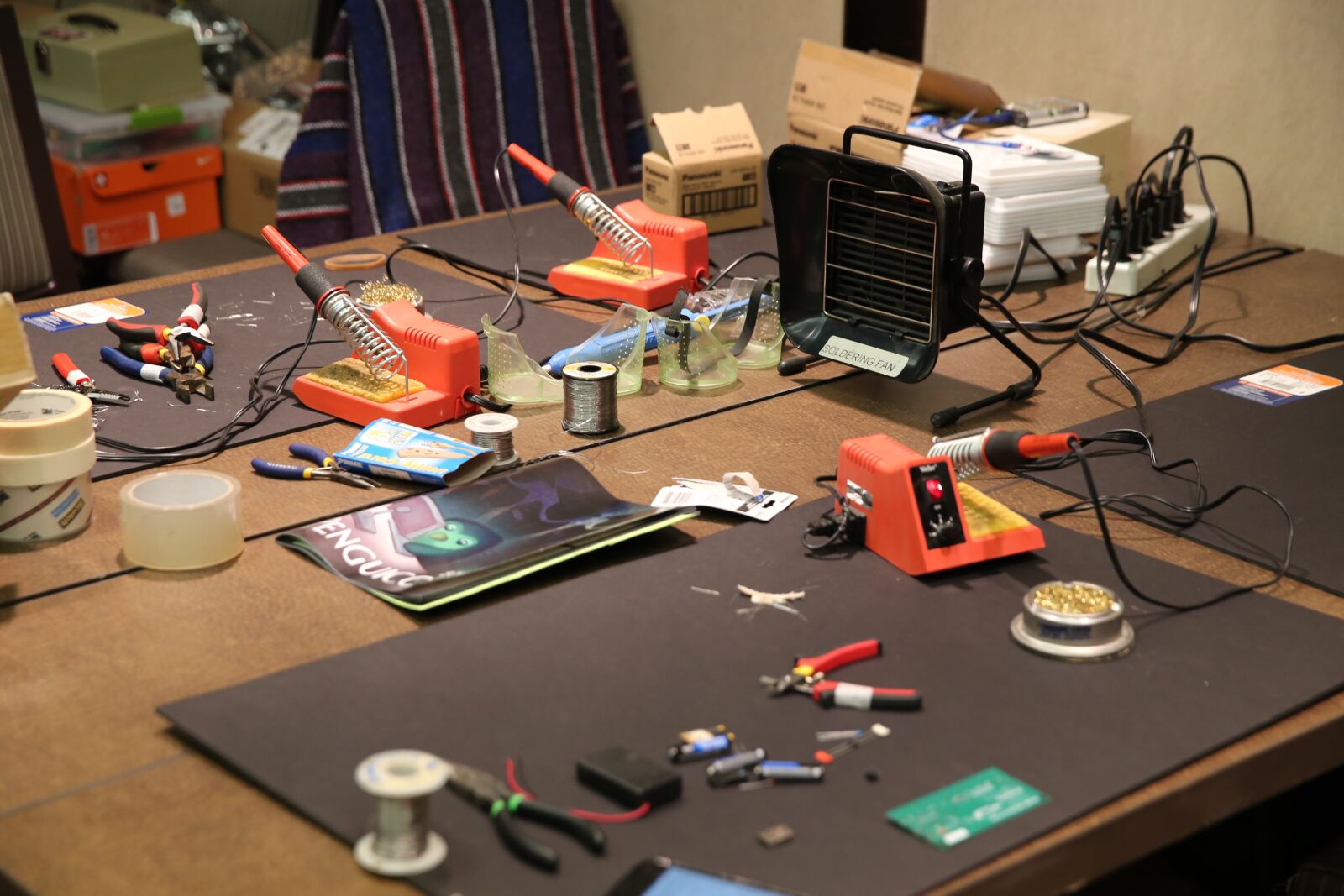 Canon EOS-1D X sample photo. Solder station, arduino kit photography