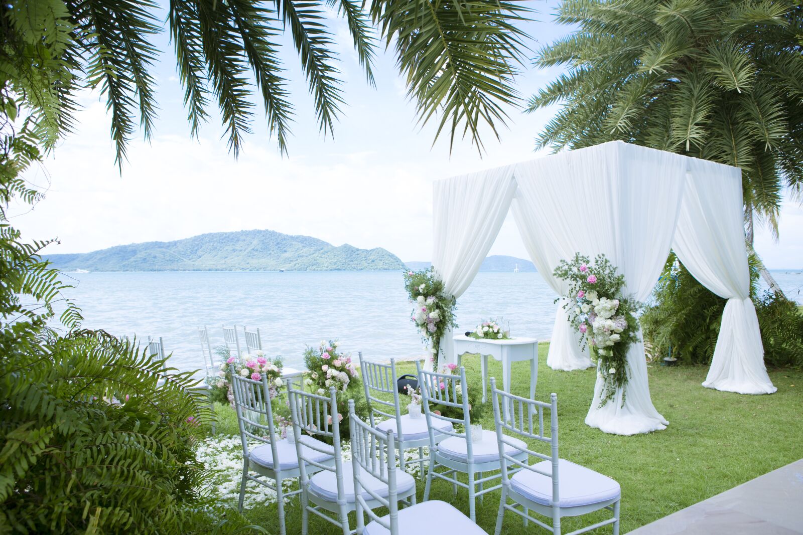 Canon EOS 5D Mark III sample photo. Beach, tropical, wedding photography