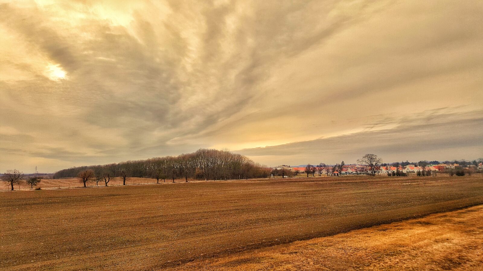 Samsung Galaxy S6 sample photo. Clouds, field, nature photography