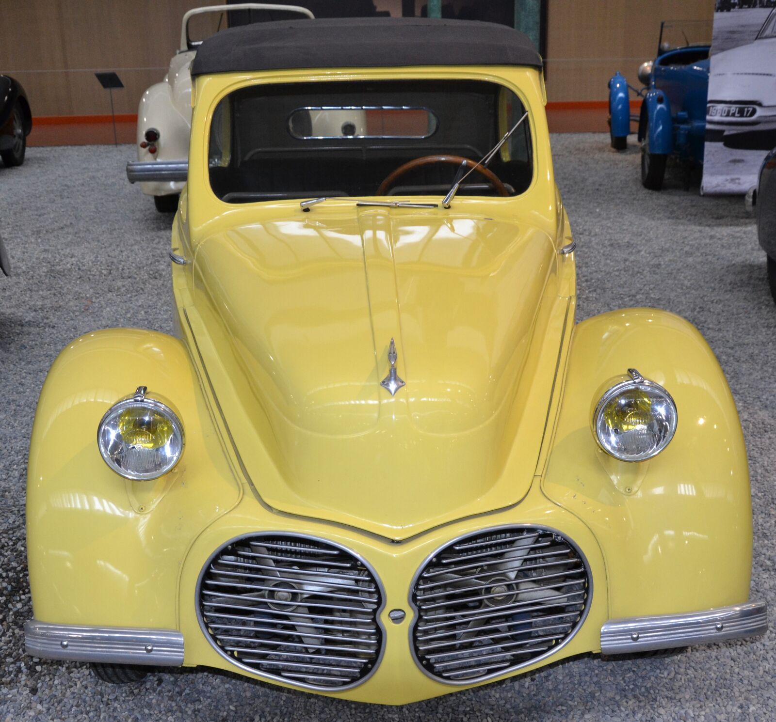 Nikon D3100 sample photo. Oldtimer, car, museum photography