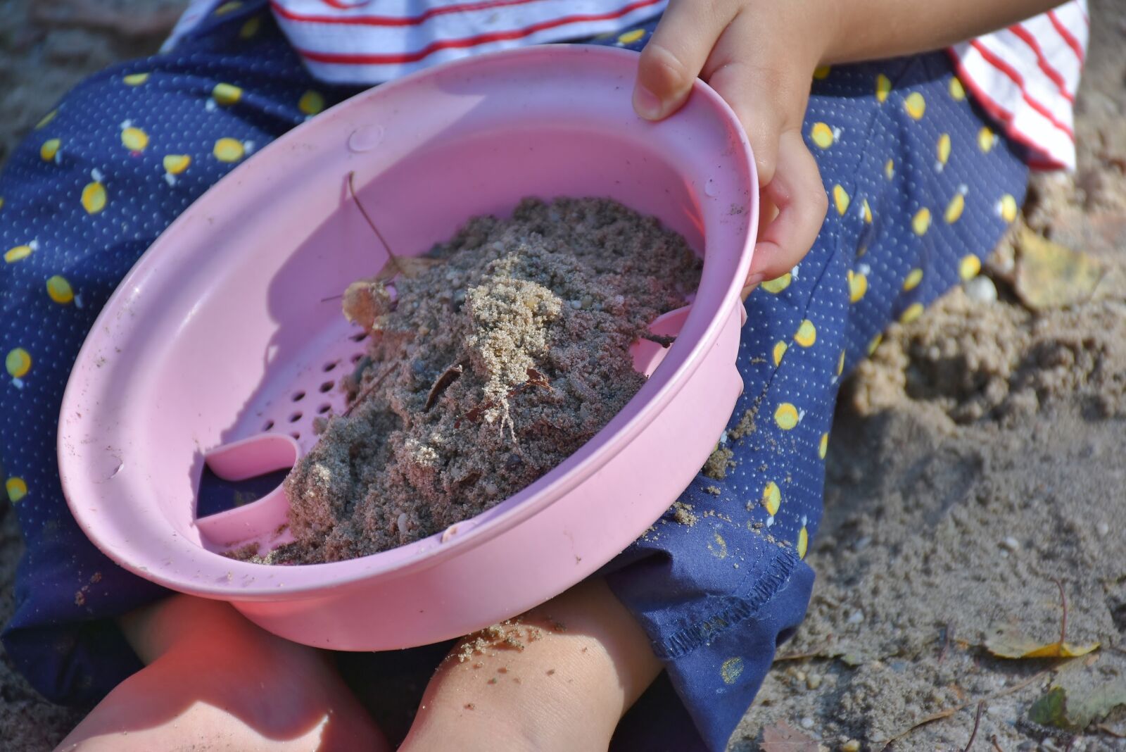 Nikon D7200 sample photo. Child, small child, sand photography