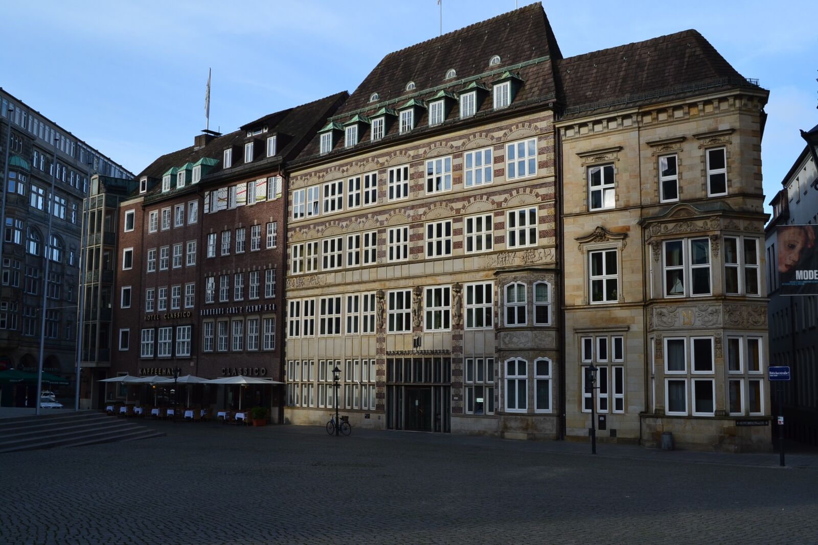 Nikon D3100 sample photo. Bremen, marketplace, bankhaus neelmeyer photography