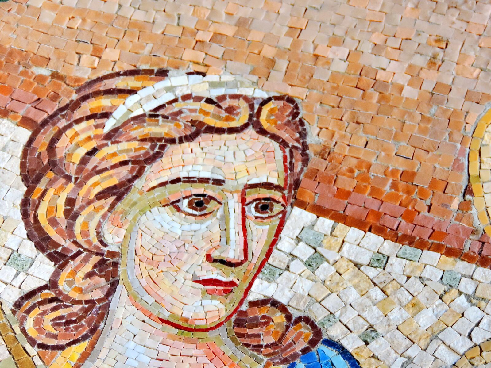 Nikon Coolpix P520 sample photo. Face, women, mosaic, art photography