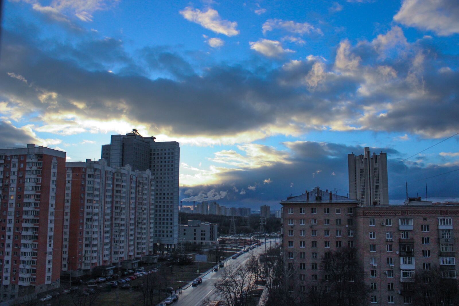 Canon EOS 600D (Rebel EOS T3i / EOS Kiss X5) sample photo. Moscow, blue, sky photography