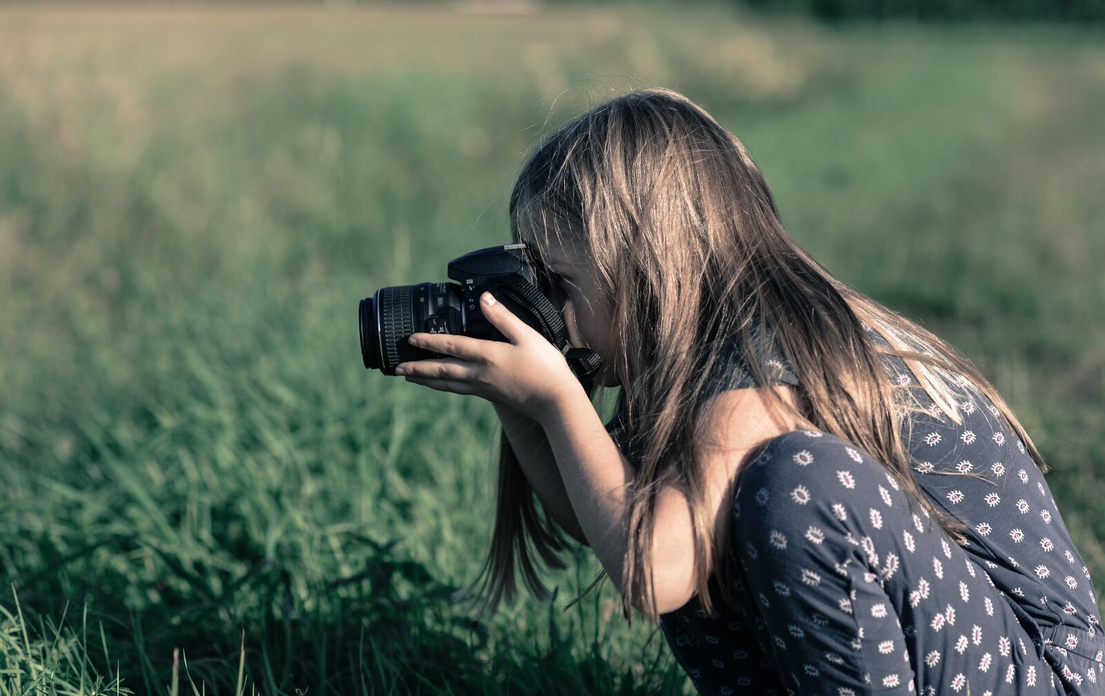 Nikon D610 sample photo. Girl, taking, picture photography