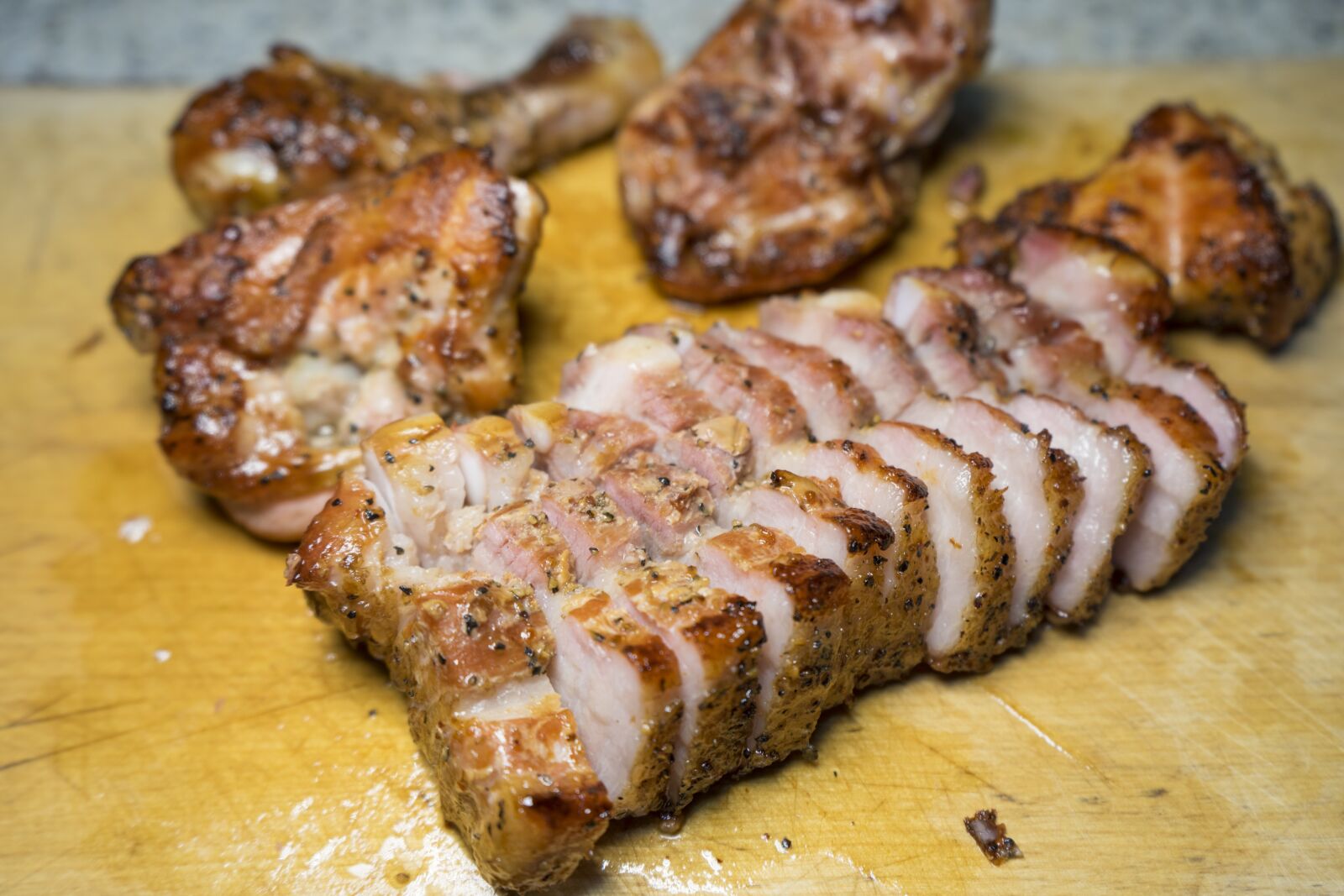Sony a7 II + Sony FE 28-70mm F3.5-5.6 OSS sample photo. Barbecues, pork, meat photography
