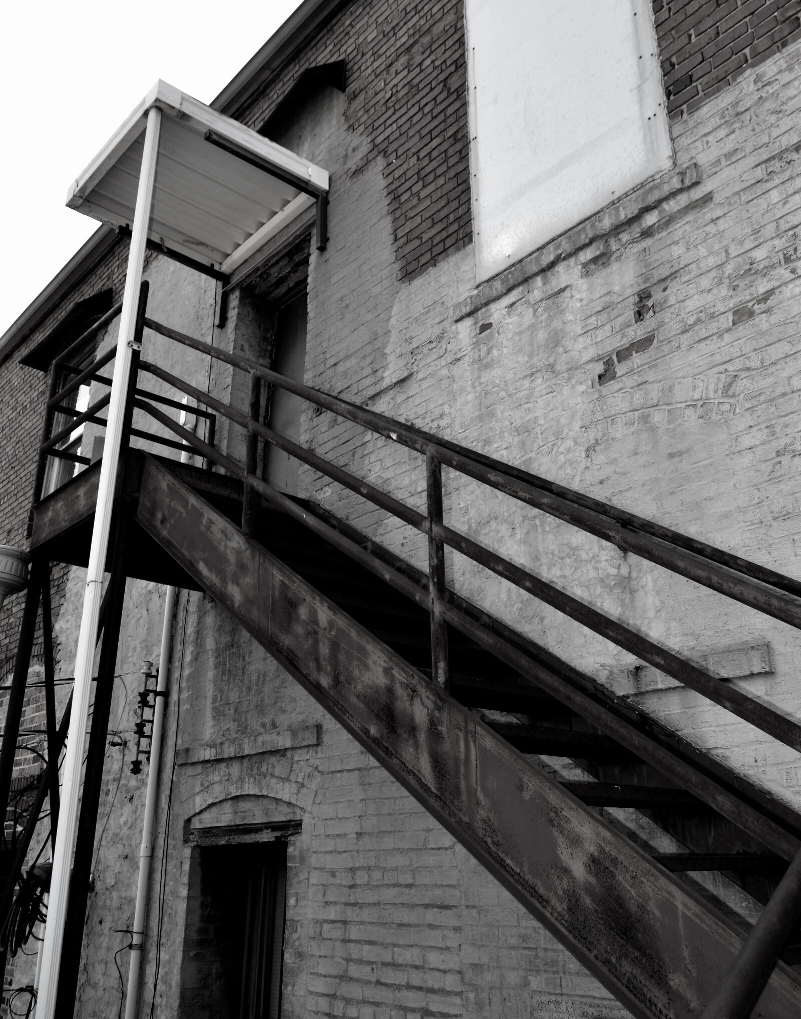 Nikon D3200 sample photo. Steps, door, angle photography