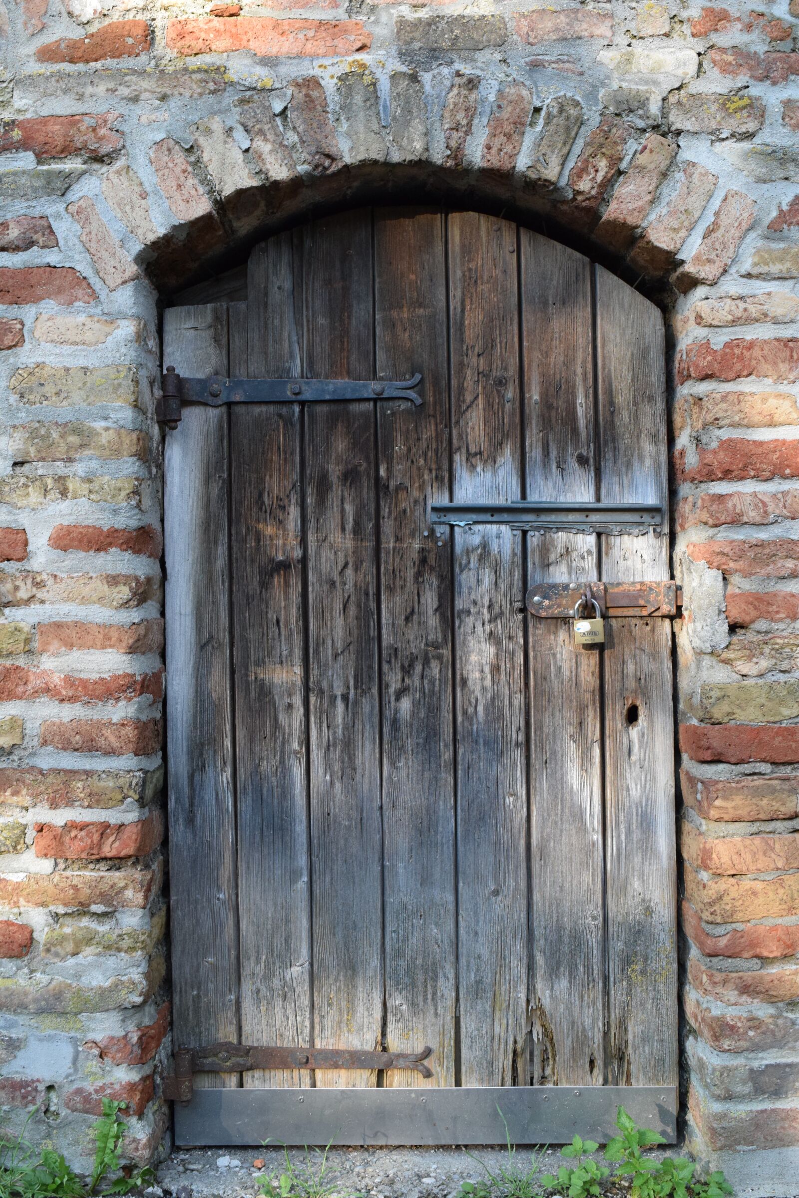 Nikon D3300 sample photo. Door, wooden door, wood photography