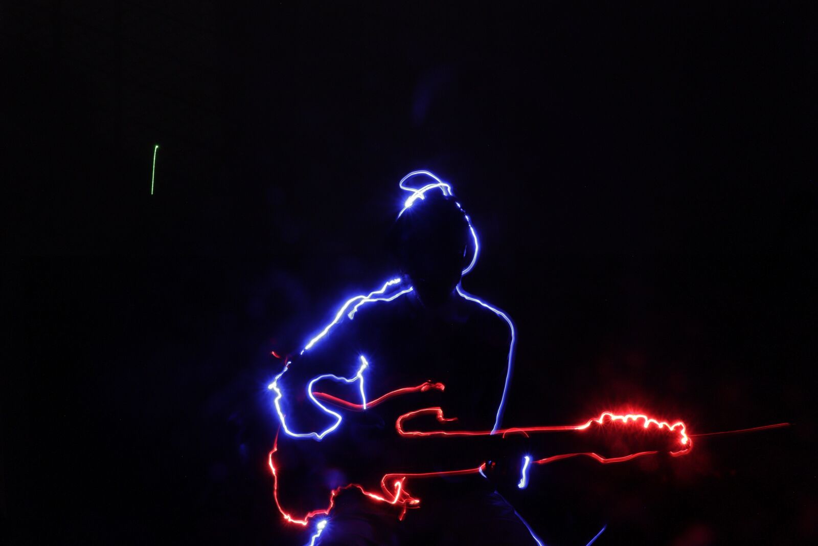 Canon EF-S 18-135mm F3.5-5.6 IS USM sample photo. Stop motion, lightpainting, guitar photography