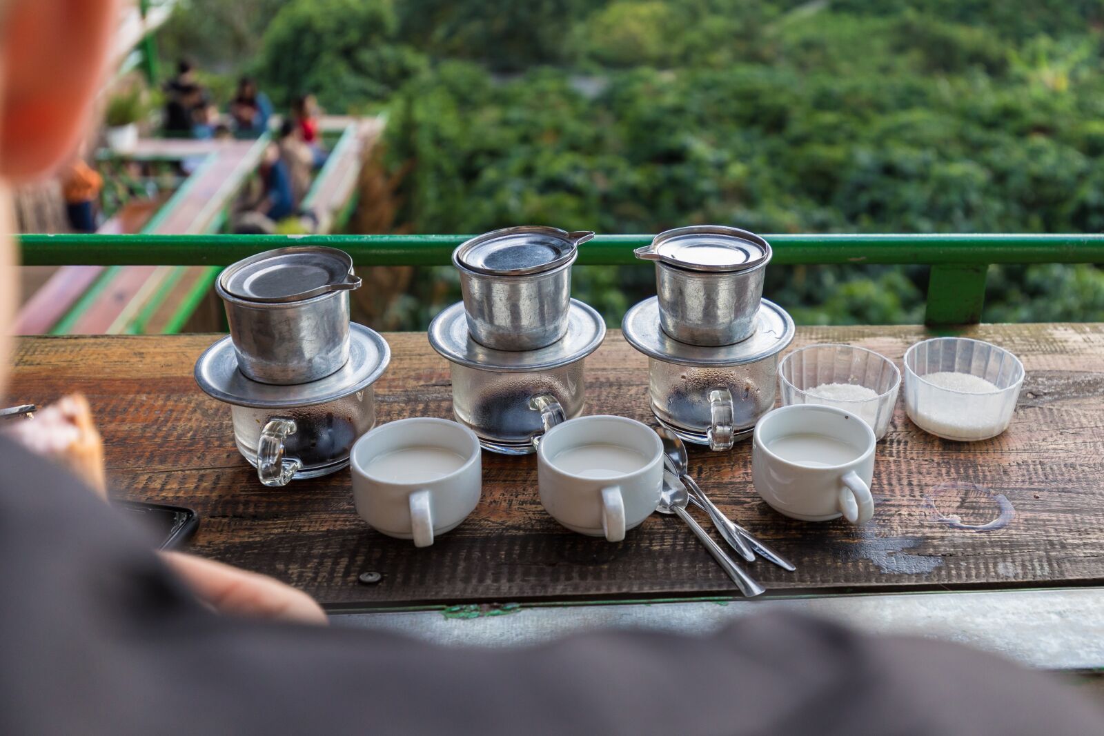 Canon EF 16-35mm F4L IS USM sample photo. Coffee, vietnam, da lat photography