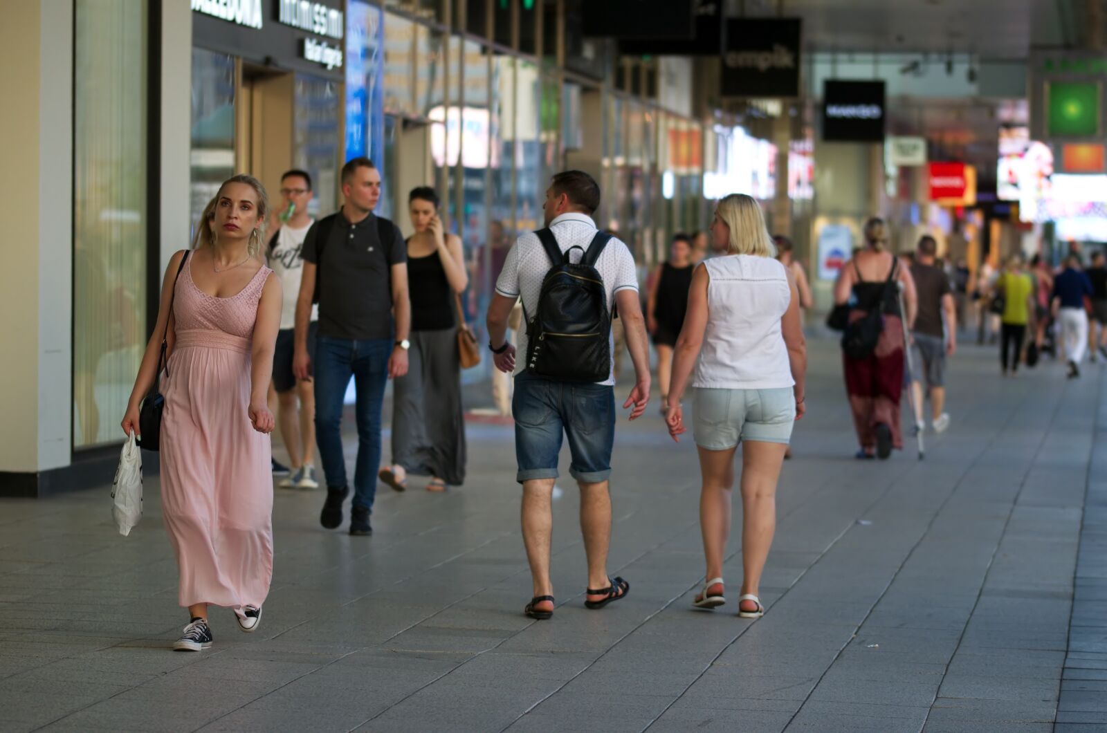 Nikon D5100 sample photo. People, men, women photography