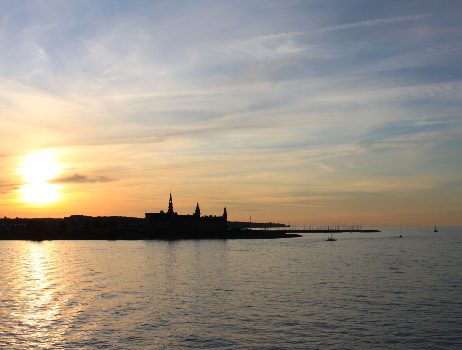 Canon EOS 500D (EOS Rebel T1i / EOS Kiss X3) sample photo. Sunset, sea, sun photography