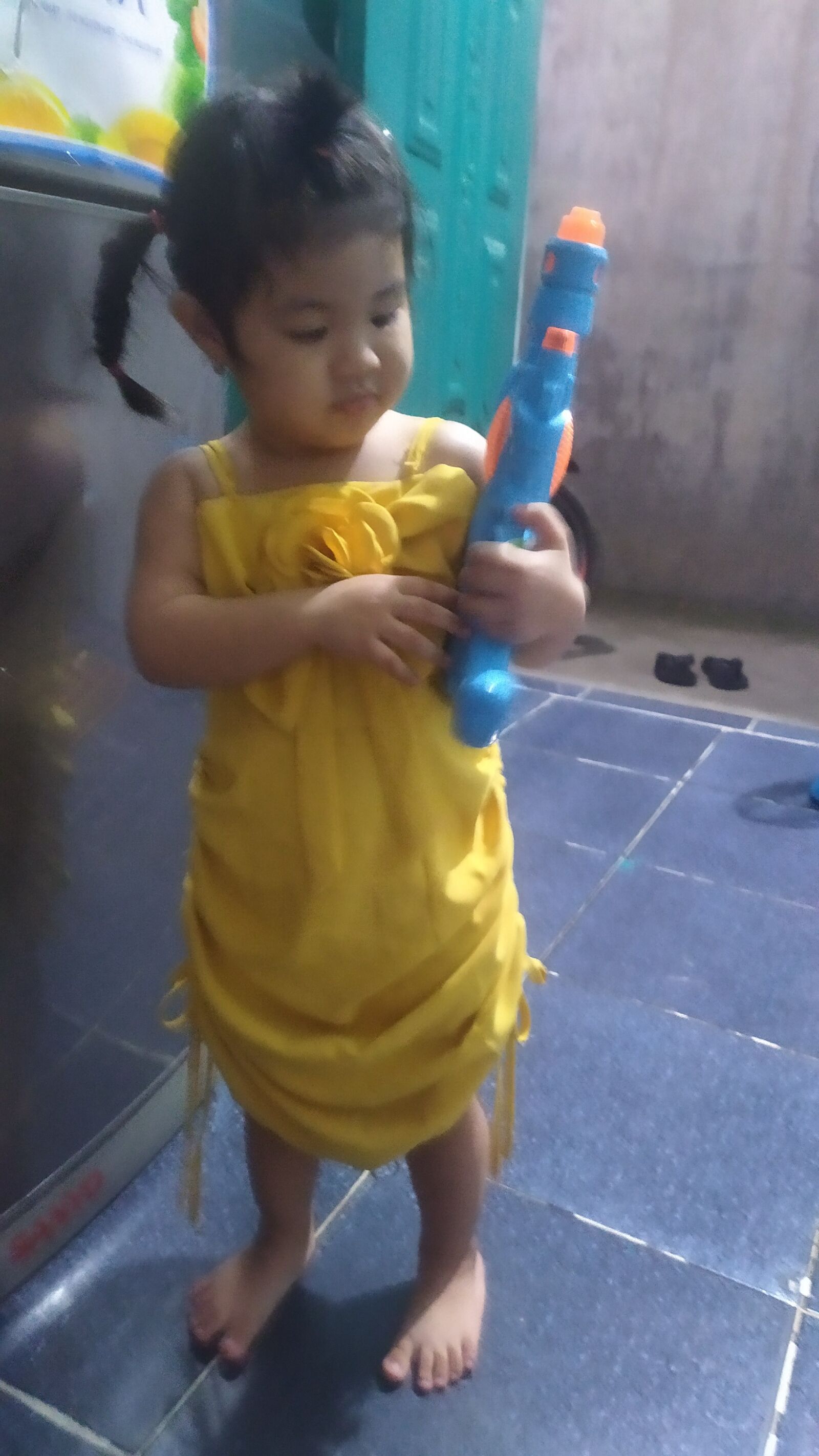 Xiaomi Redmi Note 7 sample photo. Horn, gun toy, baby photography