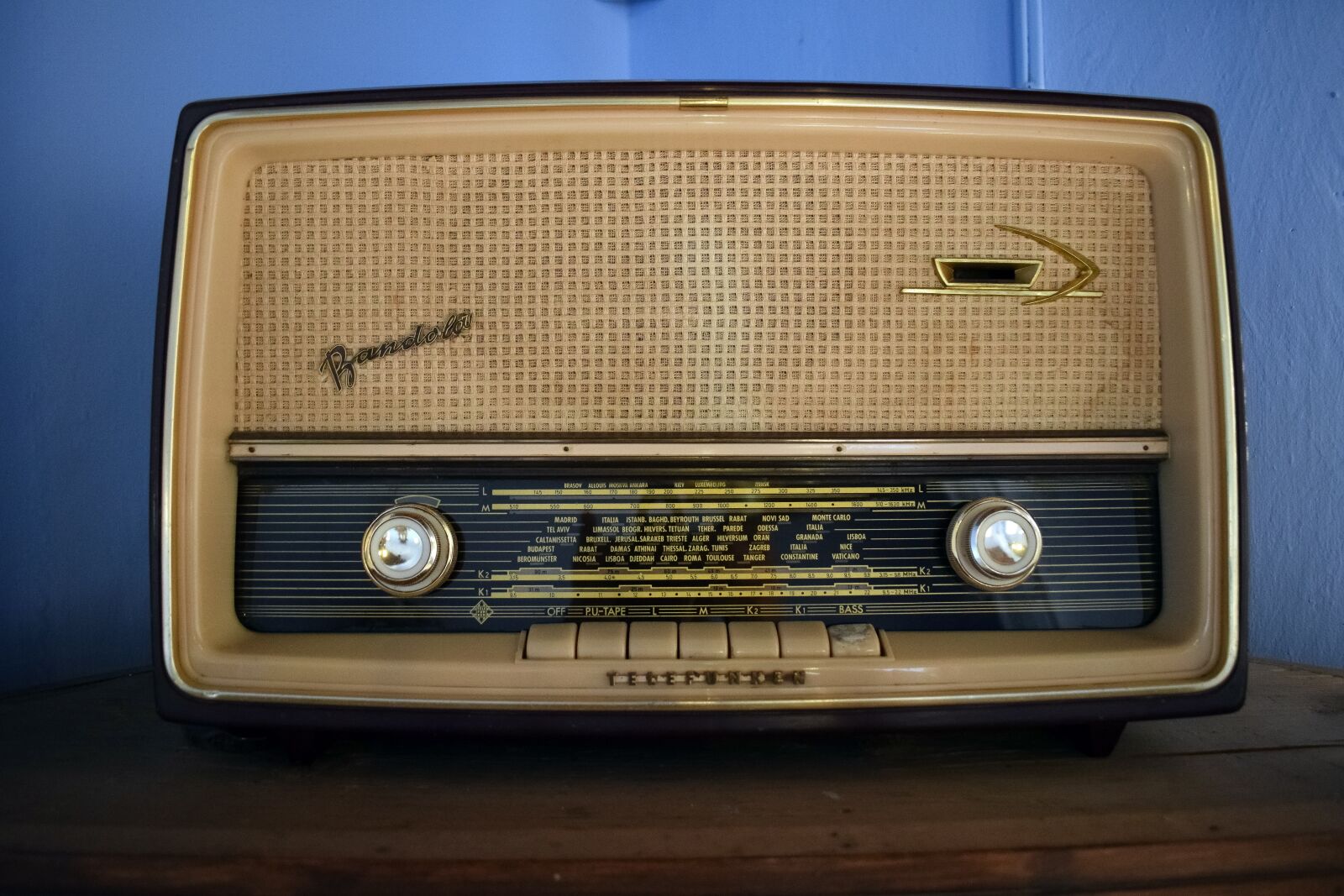 Nikon D3300 sample photo. Radio, old, retro photography