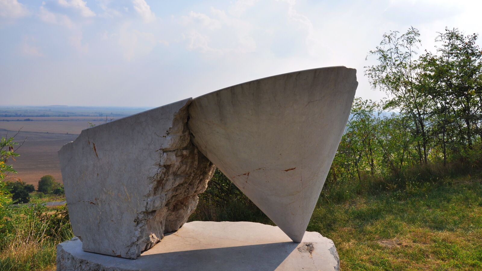 Nikon D90 sample photo. Stone sculpture, the mountain photography