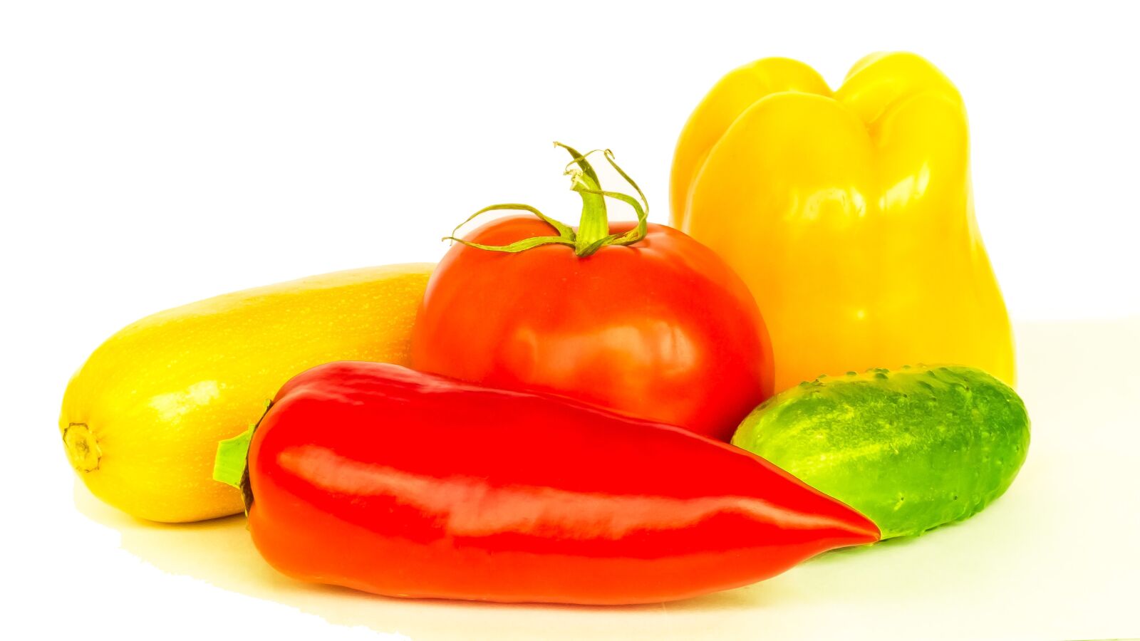 Olympus OM-D E-M10 II sample photo. Vegetables, tomato, pepper photography