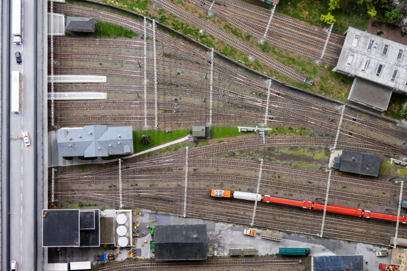 Sony Cyber-shot DSC-RX10 III sample photo. Railway, rails, gleise photography